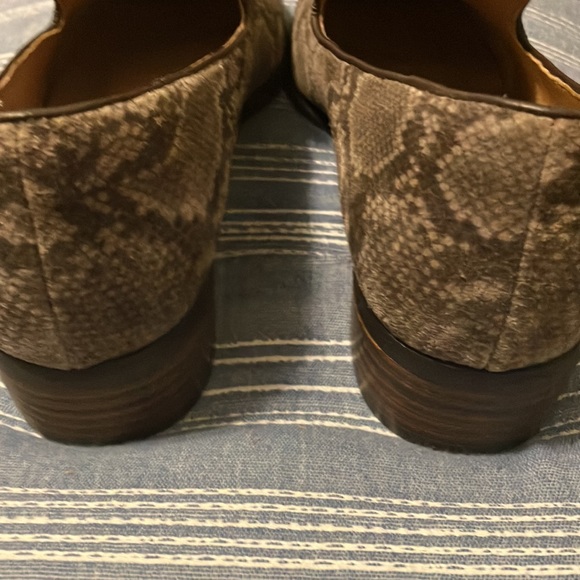NWOT suede leather snake stacked heel comfort cushion sole slip on loafer - Picture 7 of 12